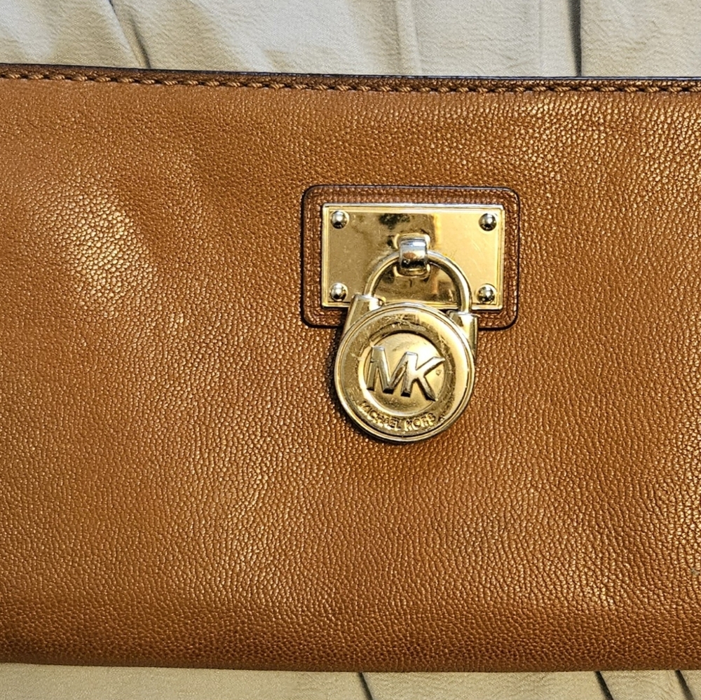 Michael Kors Hamilton Wallet